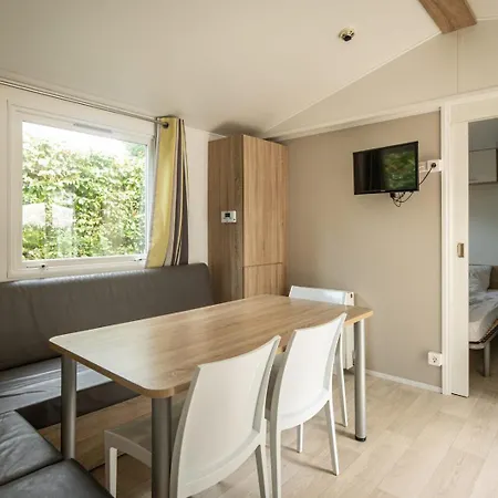 Arden Parks Petite Suisse * Dochamps