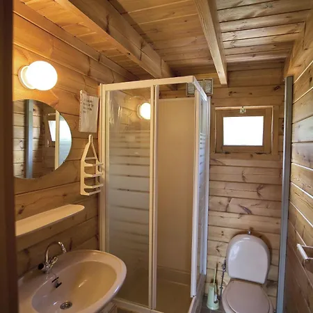 Κάμπινγκ Arden Parks Petite Suisse *