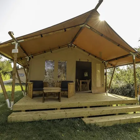 Camping Arden Parks Petite Suisse